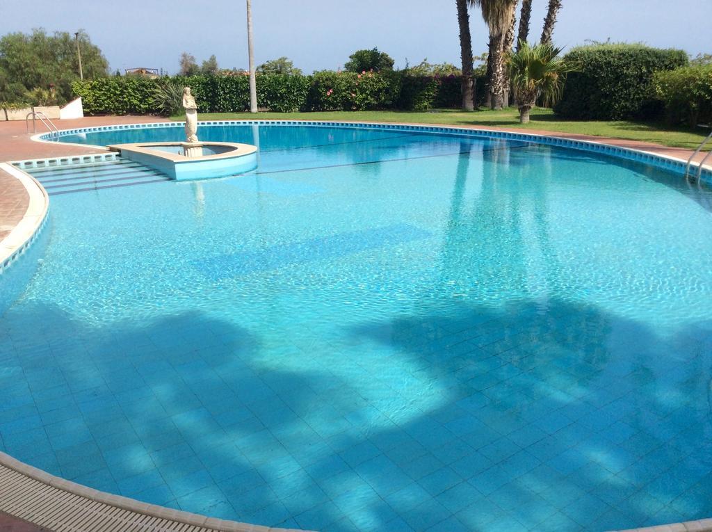 Cozy Apartment By The Sea Acireale Buitenkant foto